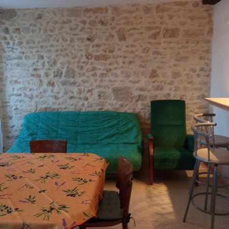 Appartement Centre Petite Ville Poitou Gencay Экстерьер фото