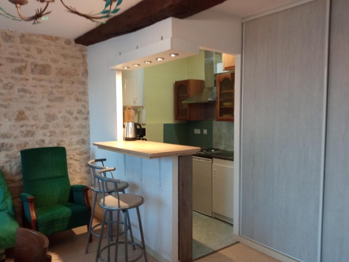 Appartement Centre Petite Ville Poitou Gencay Экстерьер фото